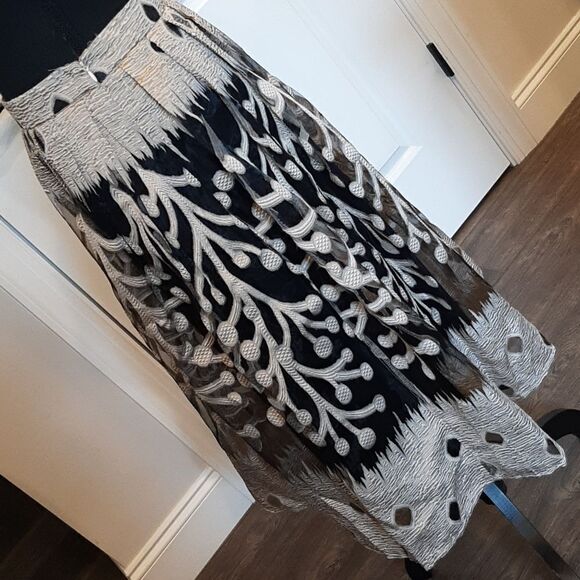 Hot Tomato Black and Gold Sheer Skirt with Liner - Picture 8 of 13